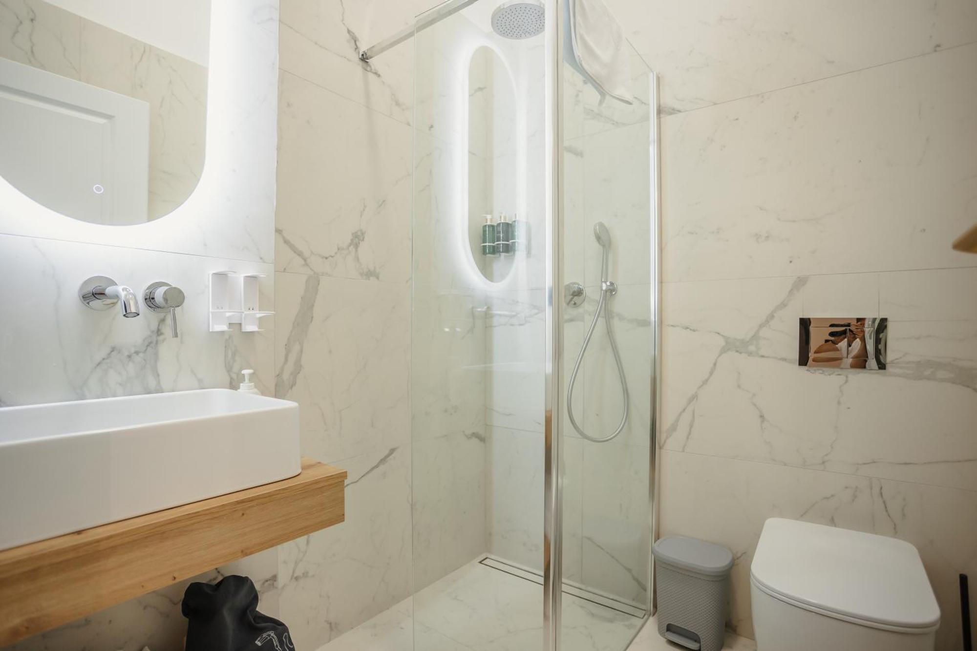 Bloom Downtown Suites Cluj-Napoca Exterior foto